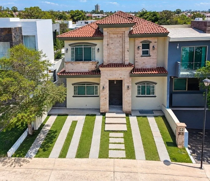 Casa en Venta en Santa Anita - Provenza la Romana 22