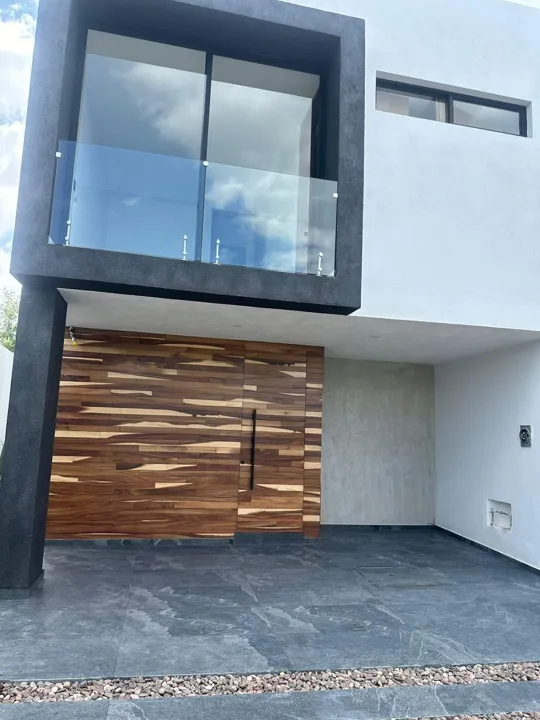 Casa en venta en Alva Residencial, frente a la casa club