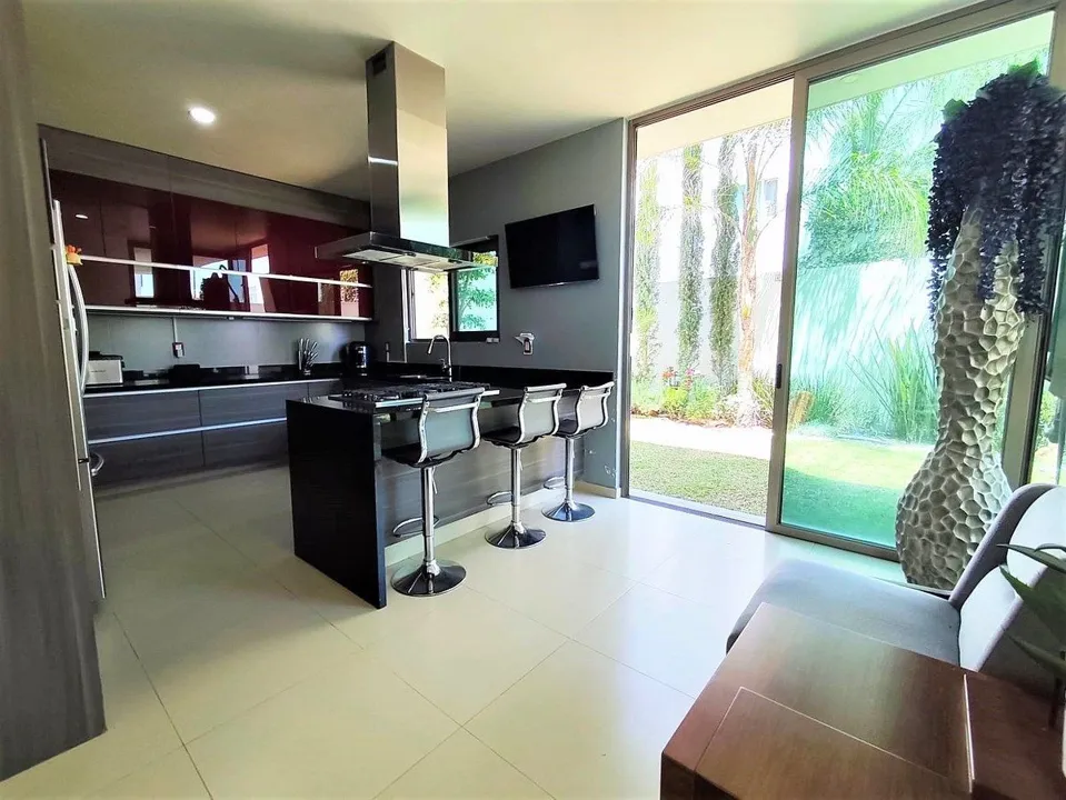 Foto 4 de Casa en venta en Valle Imperial en Zapopan
