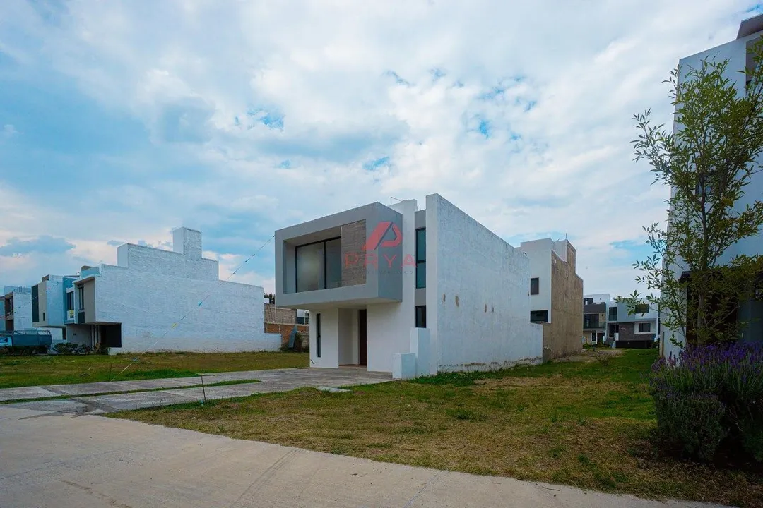 Foto 3 de Terreno en venta en Paraje de las Grullas, Tlajomulco de Zúñiga, frente a Casa