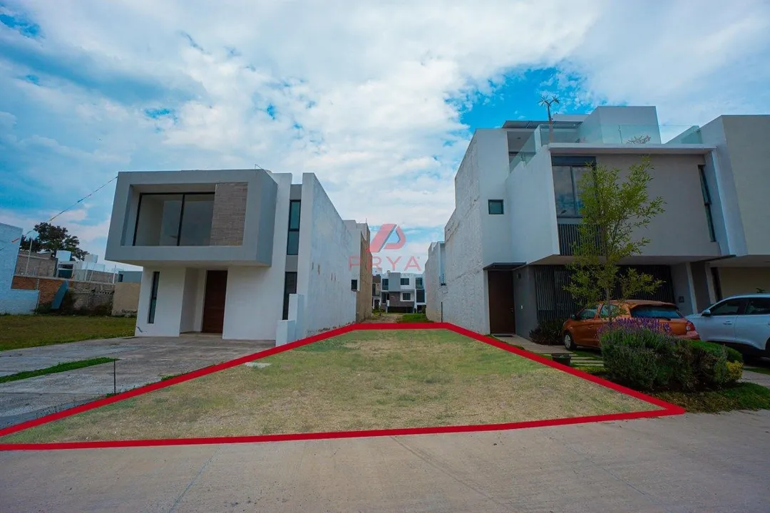 Foto 9 de Terreno en venta en Paraje de las Grullas, Tlajomulco de Zúñiga, frente a Casa