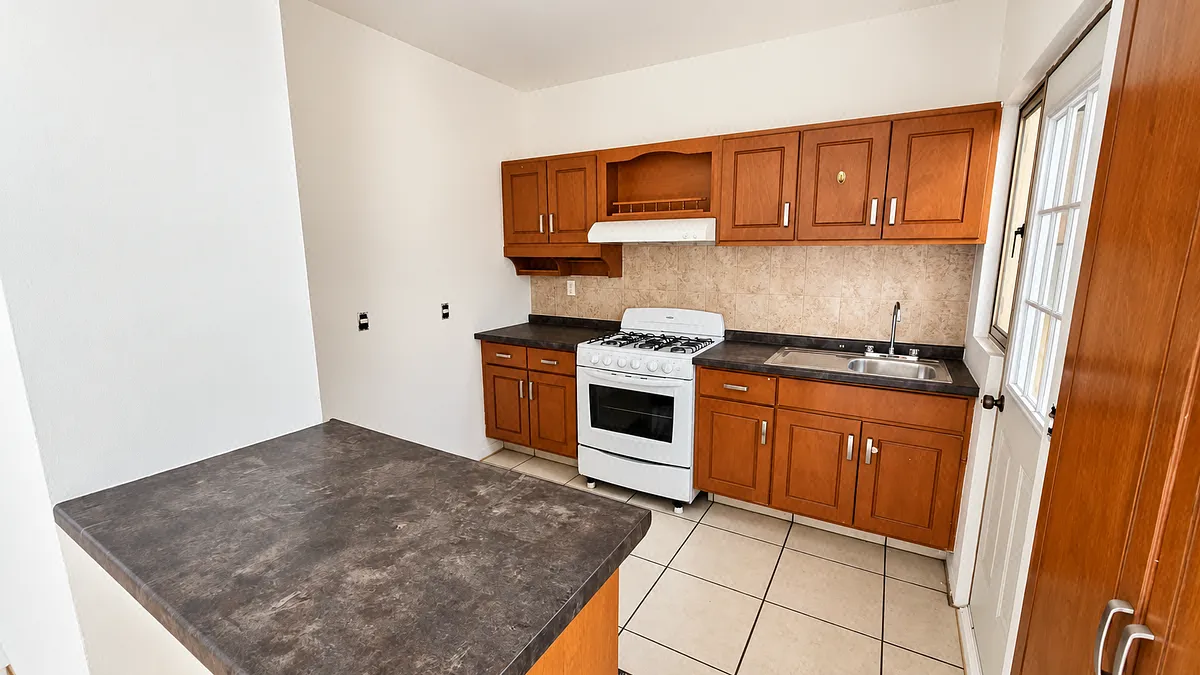 Foto 4 de Casa en renta en El Sereno, Frente a Nueva Galicia | 3 recámaras, 2 autos