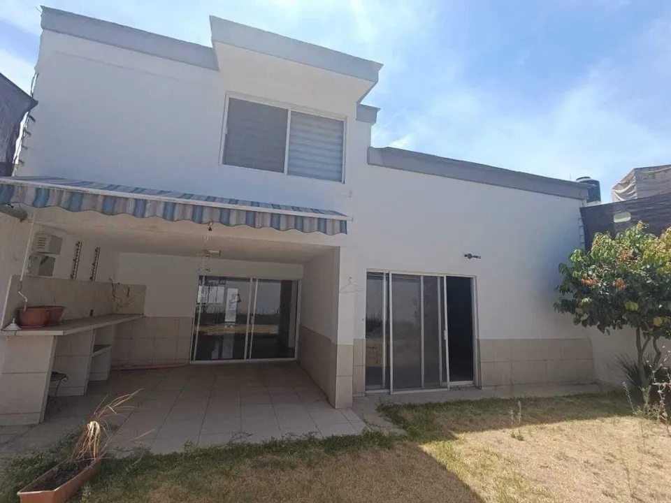 Foto 3 de CASA EN RENTA EN JARDINES VALLARTA!!
