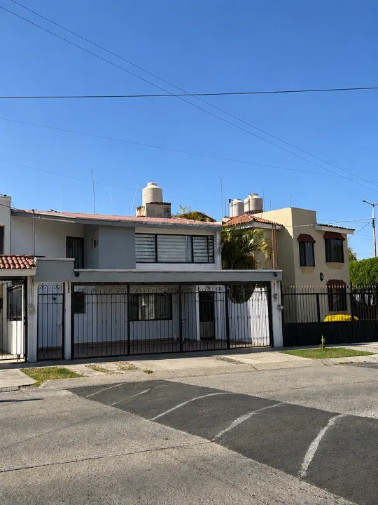 Casa en Venta en Paseos del Sol - Aracely Souza 5264