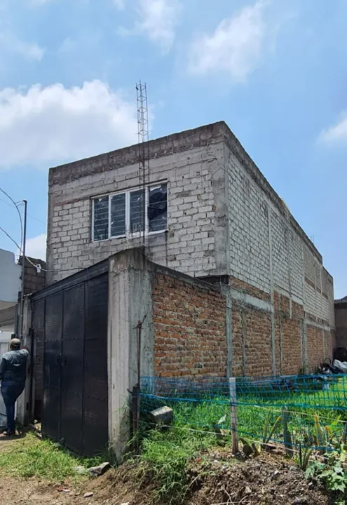 CASA EN OBRA NEGRA EN SANTA CRUZ DEL VALLE, TLAJOMULCO