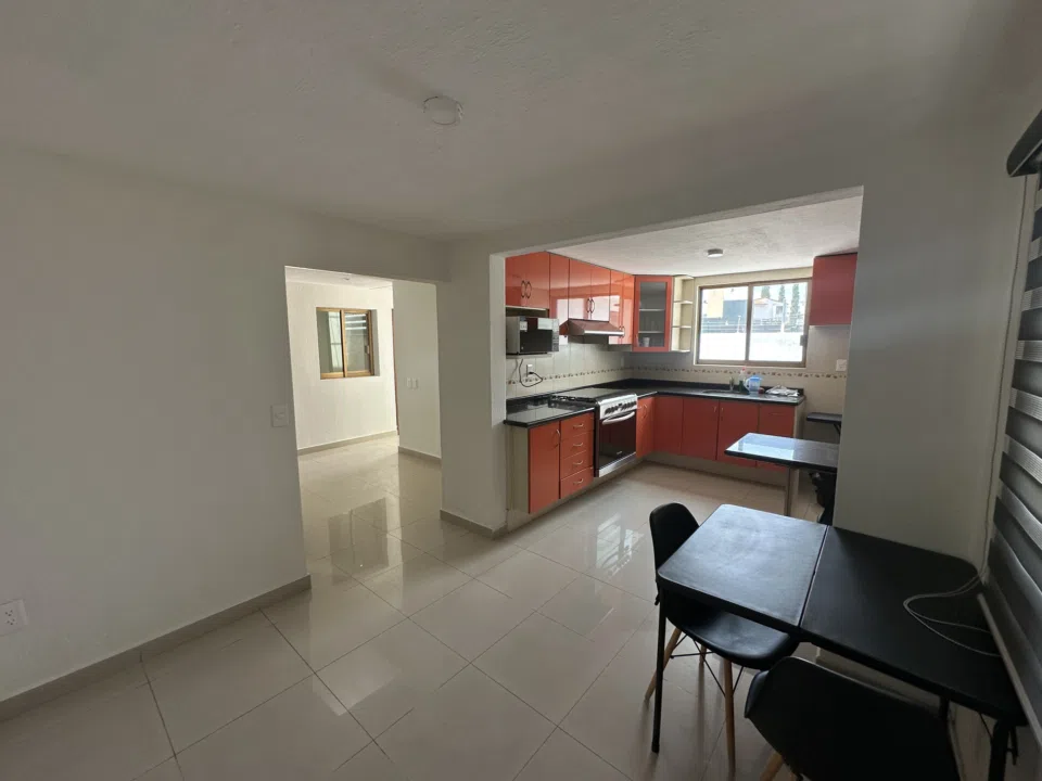 Foto 5 de Casa en renta en Jardines de la Patria a unas cuadras de plaza Galerias