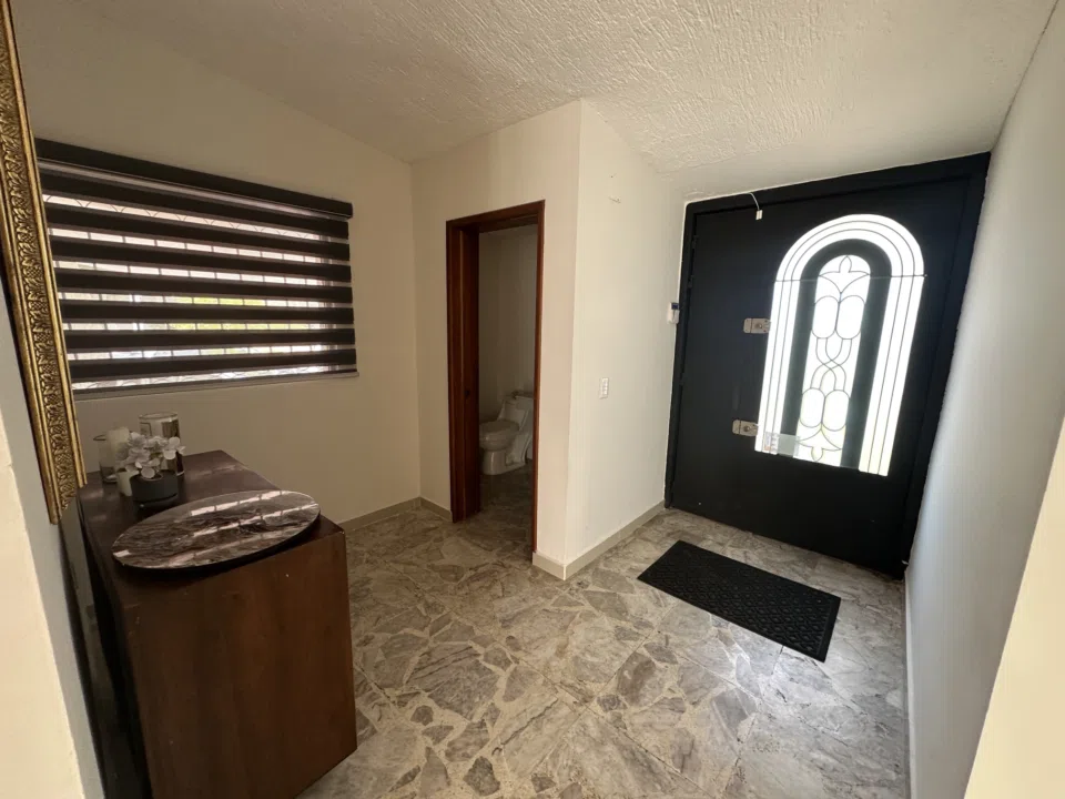 Foto 8 de Casa en renta en Jardines de la Patria a unas cuadras de plaza Galerias