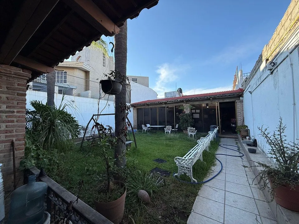 CASA EN VENTA EN JARDINES VALLARTA