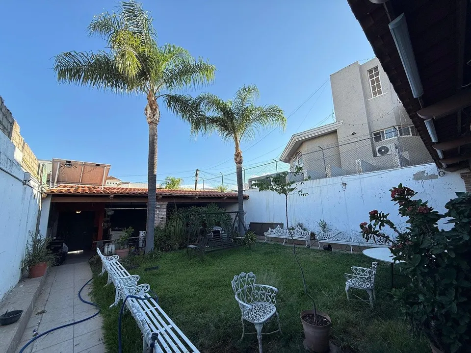 Foto 2 de CASA EN VENTA EN JARDINES VALLARTA