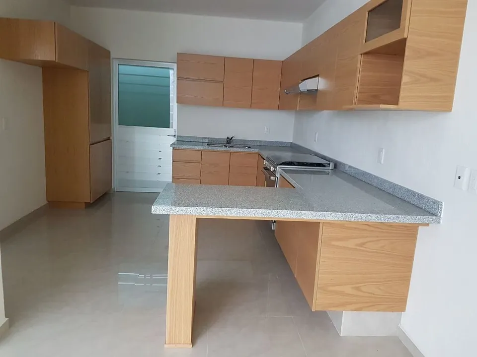 Foto 2 de CASA EN RENTA EN VALLE IMPERIAL - VALLE DE LOS MAYAS COTO 19, ZAPOPAN, JAL