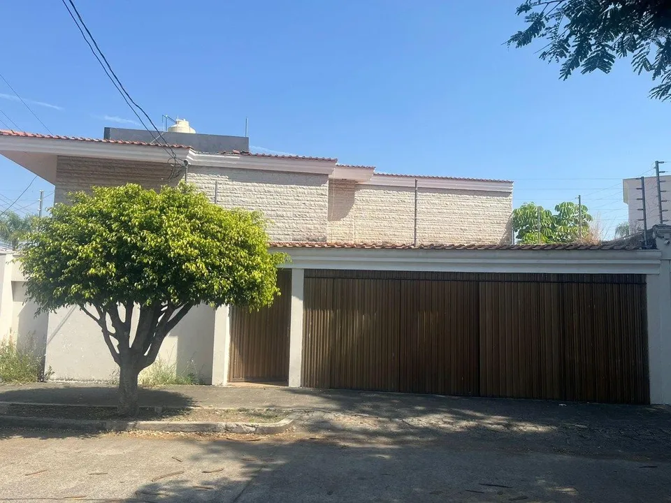 Foto 2 de Casa en venta Villa la Victoria cerca de Plaza del Sol