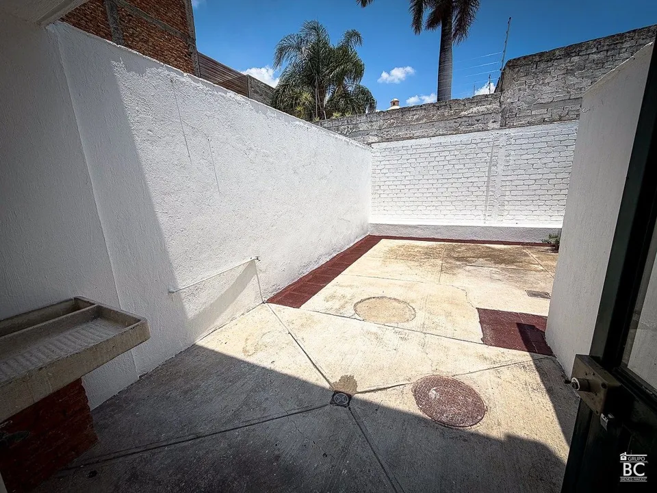 Foto 8 de Casa en Renta en Zapopan | Cerca de Los Cubos, 4 Autos e Ideal para Oficina