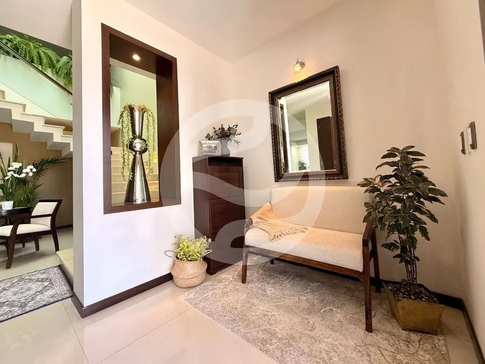 Foto 2 de Casa en Venta | 530 m² Construcción | 5 Recámaras |San Martin del Tajo