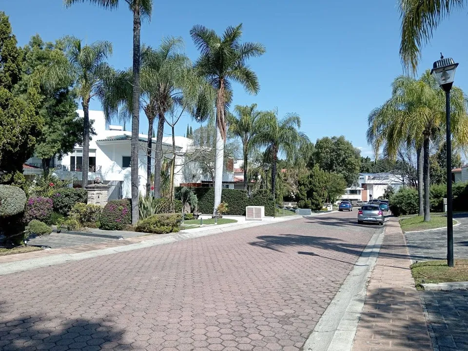 Foto 9 de Terreno en Venta en Lomas del Bosque