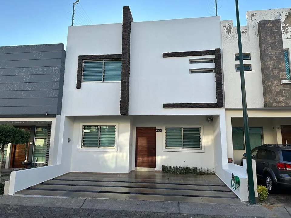 Casa en renta en Condominio Los Almendros, Zapopan