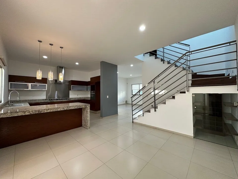 Foto 6 de Casa en renta en Condominio Los Almendros, Zapopan