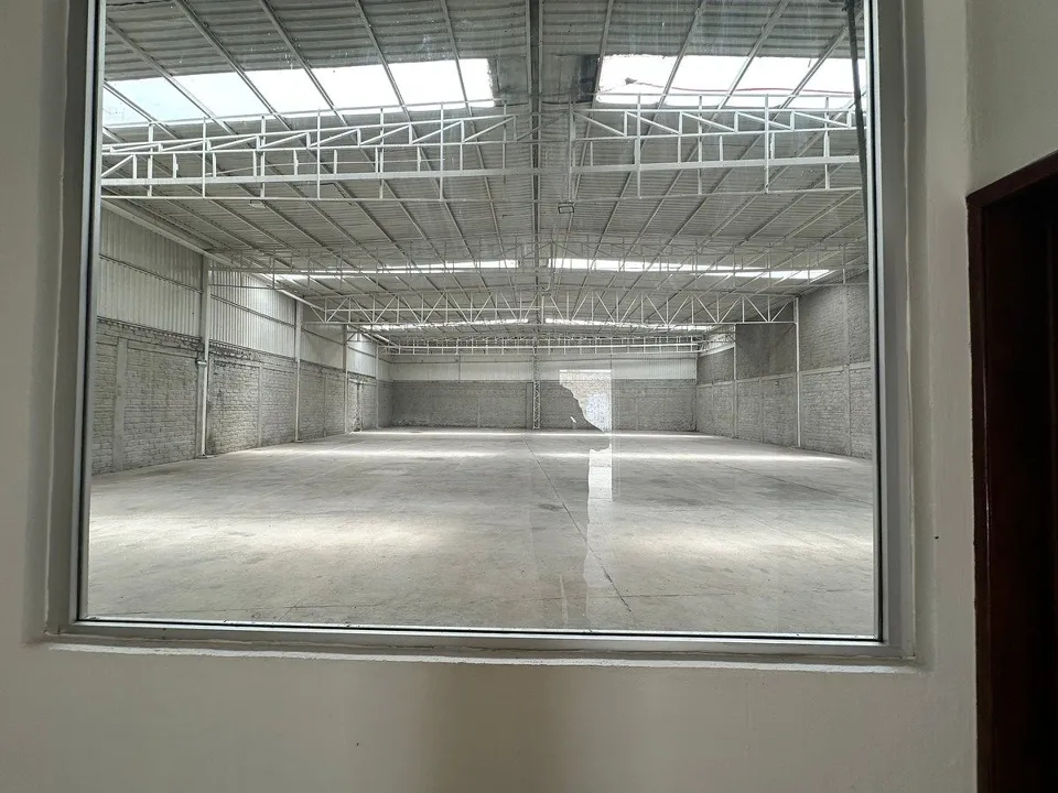 Foto 4 de Excelente Bodega Industrial. En Renta.  Colonia Los Sauces. Jalisco.