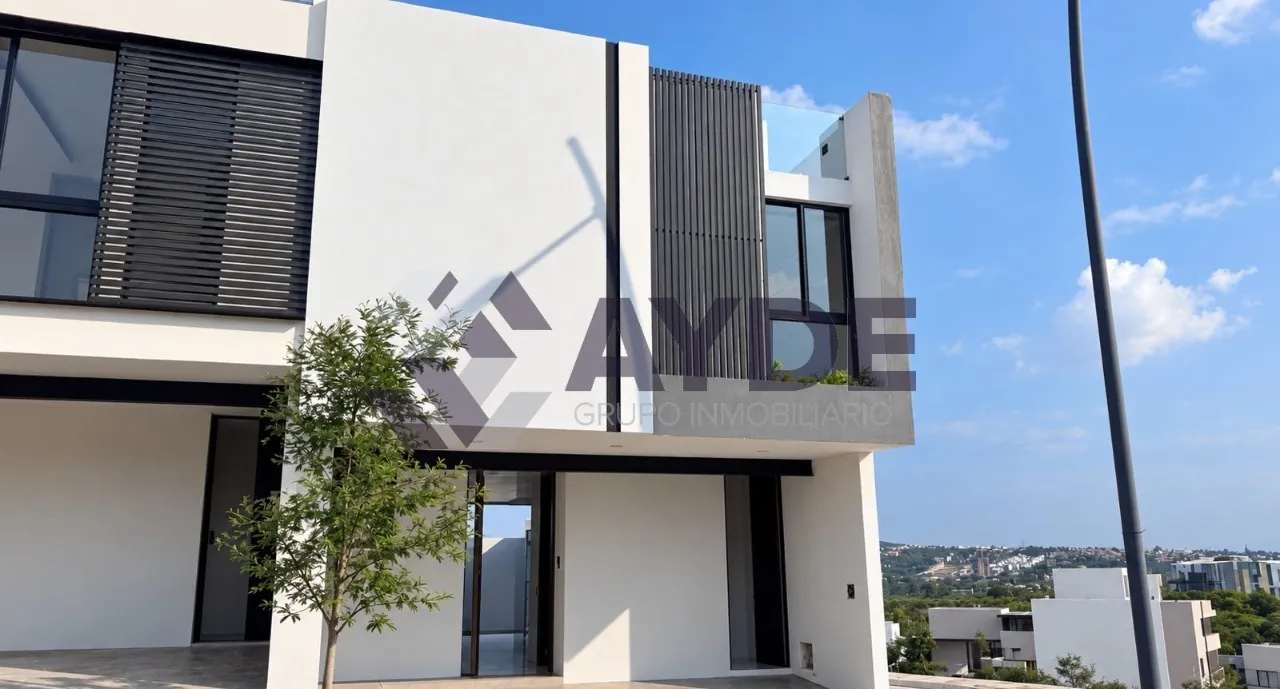 CASA EN RENTA EN COTO NARA INT. 95