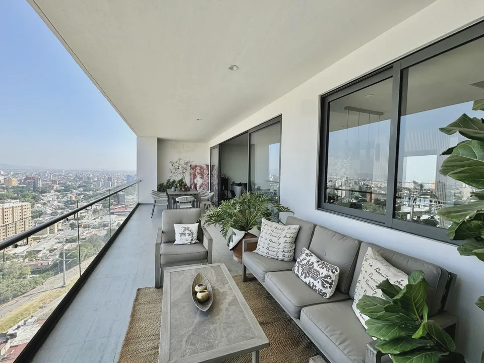 Foto 7 de Penthouse en Venta en Jardines del Bosque - Vive Pethouse 2402