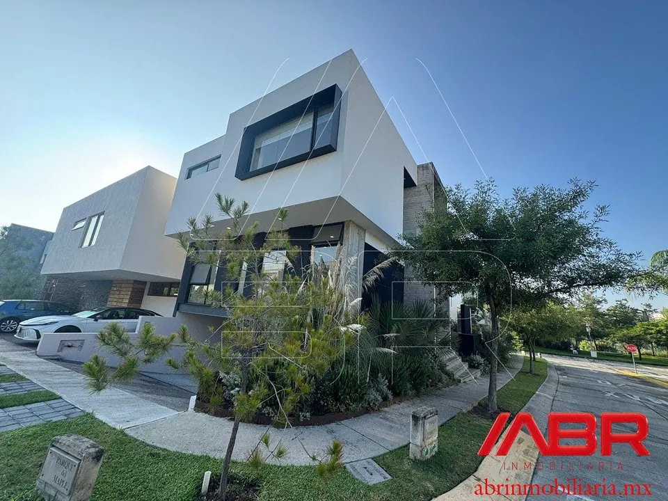 Foto 2 de CASA EN VENTA EN ESQUINA EN PARQUE VIRREYES
