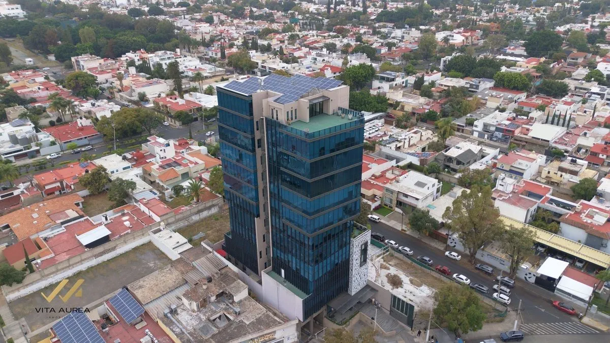 Oficinas en Renta en Torre Ganesh, a 5 Min de Plaza La Perla