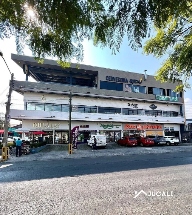 Local en venta en Plaza Punto Faro, Bosques de la Victoria, Guadalajara