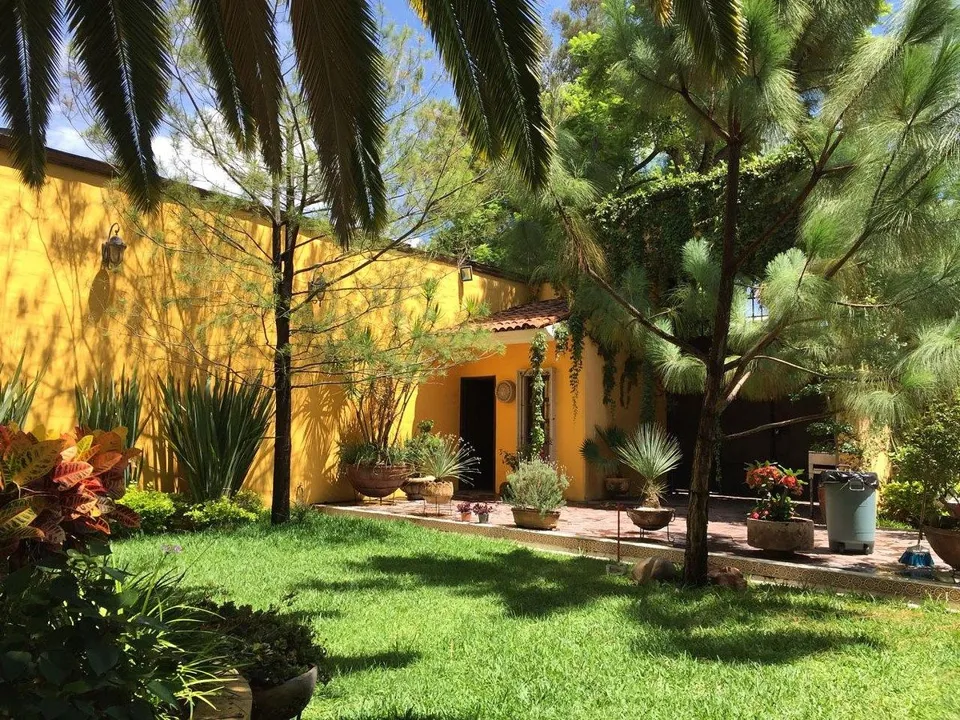 Casa en Venta en San Martín de las Flores, Tlaquepaque