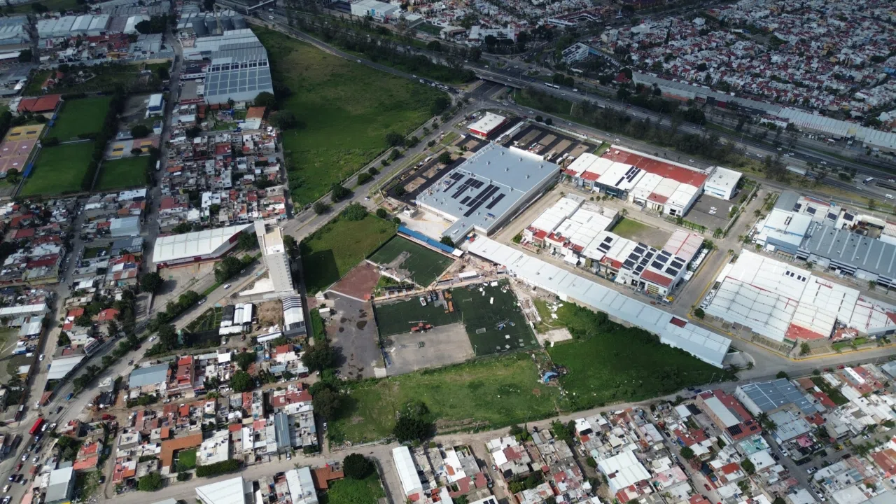 Foto 6 de Terreno comercial en renta