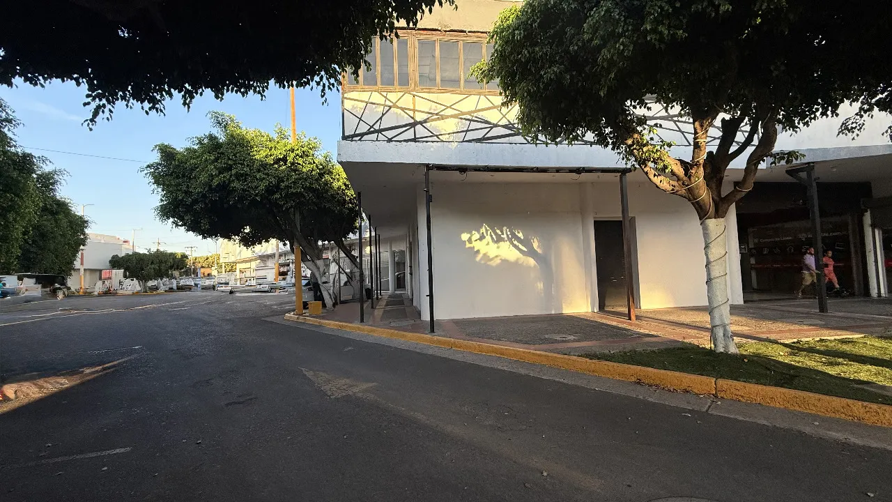 Foto 2 de Local en Centro Comercial en renta en Avenida Niños Héroes, San Juan, San Pedro Tlaquepaque