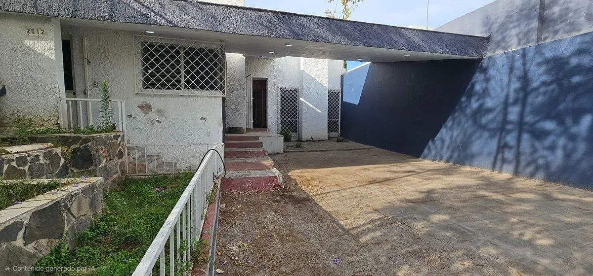 Foto 3 de CASA CON USO MIXTO SOBRE AV HIDALGO