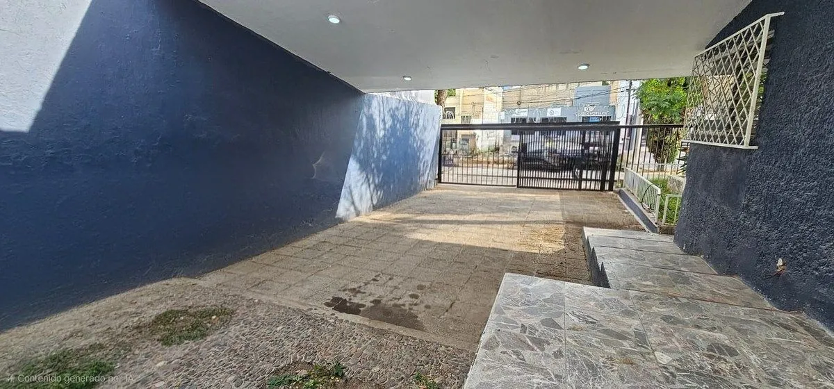 Foto 4 de CASA CON USO MIXTO SOBRE AV HIDALGO