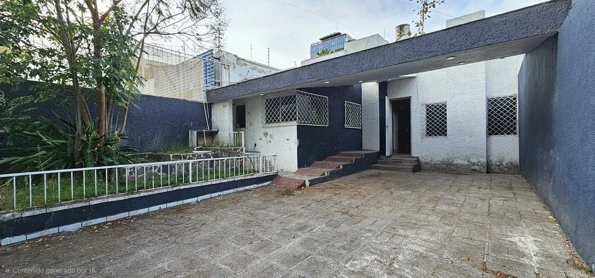 Foto 5 de CASA CON USO MIXTO SOBRE AV HIDALGO