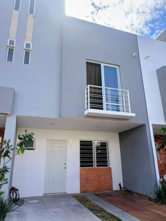 Casa en renta en Parques Tesistan