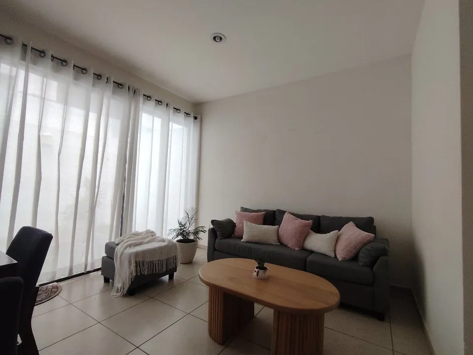 Foto 2 de ¡CASA EN VENTA LAS GRULLAS RESIDENCIAL!