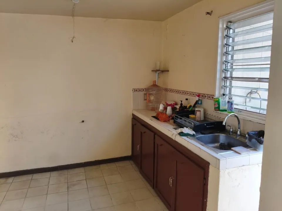 Foto 5 de Casa en venta en Calle Azucena, Jardines de la Paz, Guadalajara