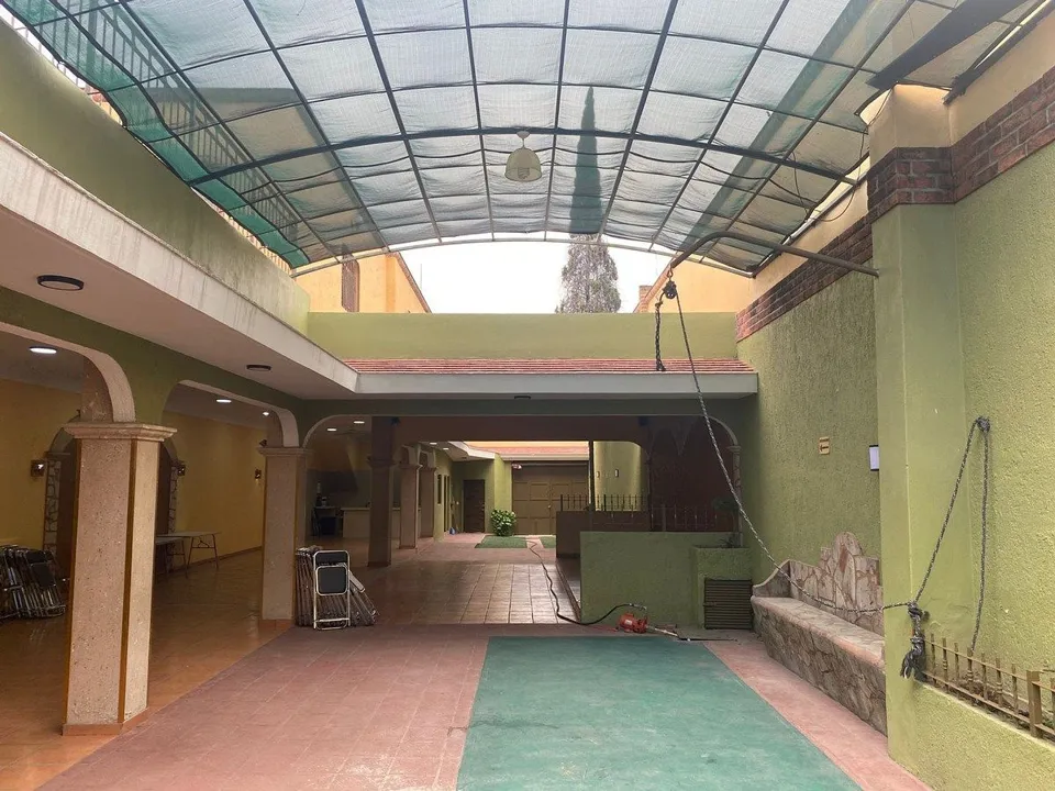 Foto 3 de Terreno con salón de eventos con estacionamiento