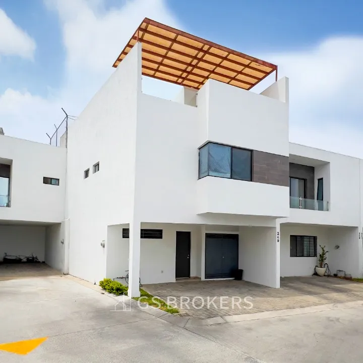 Casa en venta en Avenida San Ignacio , Arboreto Residencial , Zapopan
