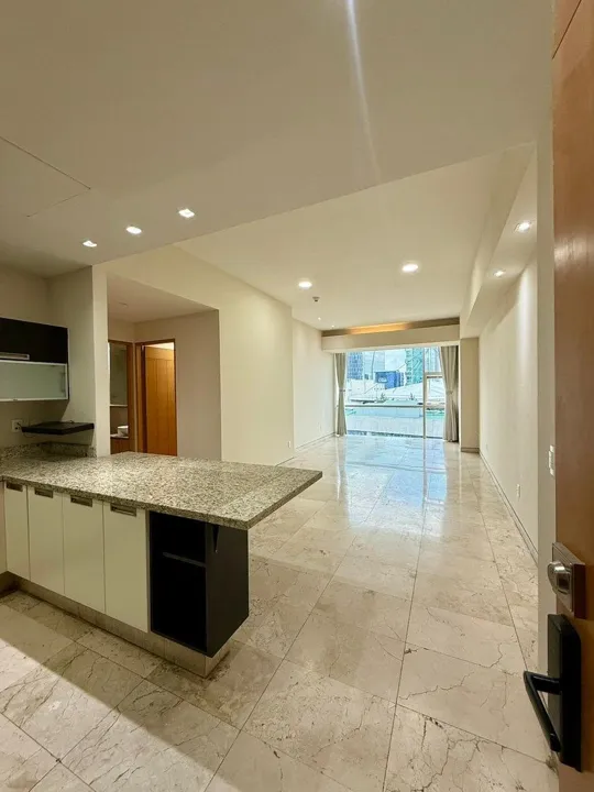 DEPARTAMENTO VENTA TORRE VIDA ANDARES IDEAL PARA REMODELAR