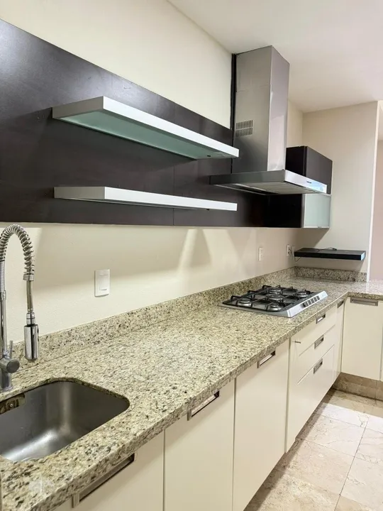 Foto 4 de DEPARTAMENTO VENTA TORRE VIDA ANDARES IDEAL PARA REMODELAR