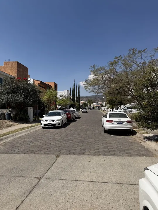 Foto 5 de TERRENO EN VENTA – EN ESQUINA EN FRACCIONAMIENTO BOSQUES DE SANTA ANITA