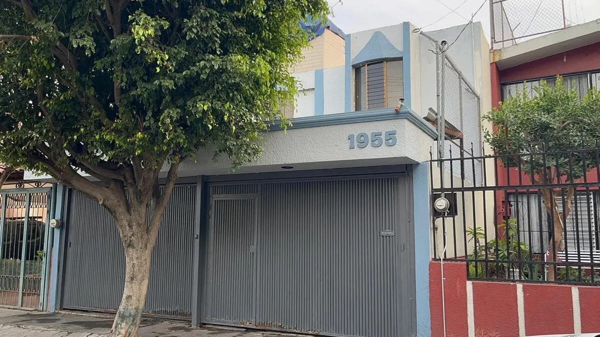 Foto 2 de Casa en venta bien comunicada en Jardines de la Cruz, Guadalajara.