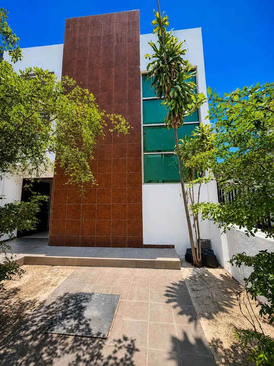 Foto 3 de CASA EN VENTA/RENTA EN JARDÍN REAL