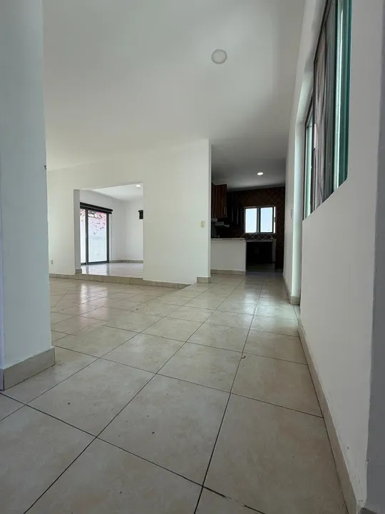 Foto 4 de CASA EN VENTA/RENTA EN JARDÍN REAL