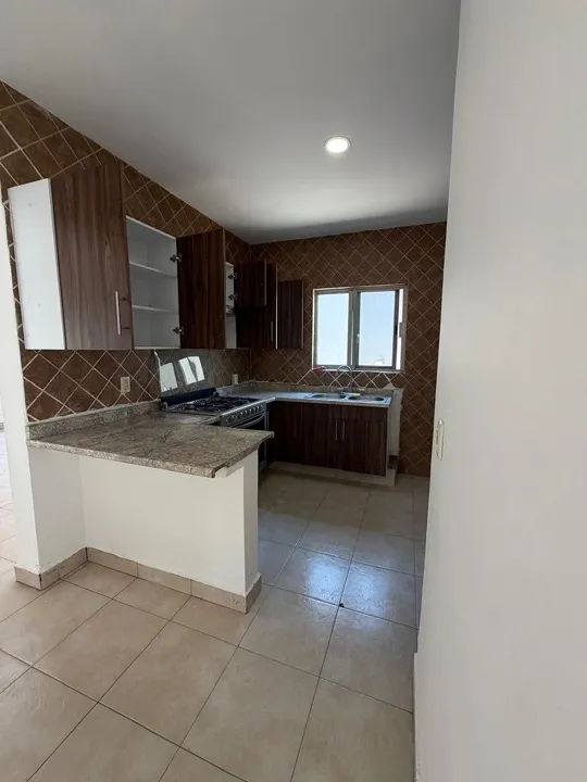 Foto 5 de CASA EN VENTA/RENTA EN JARDÍN REAL