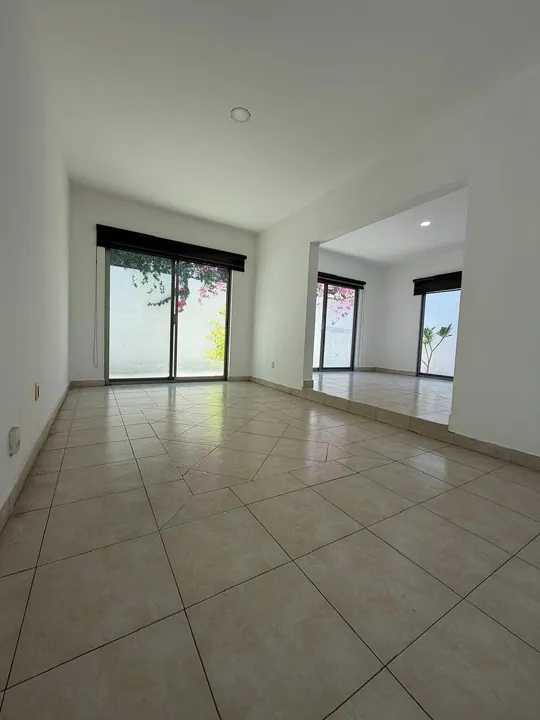 Foto 7 de CASA EN VENTA/RENTA EN JARDÍN REAL