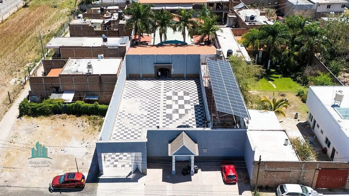 TERRAZA DE EVENTOS EN VENTA + NEGOCIO FUNCIONANDO