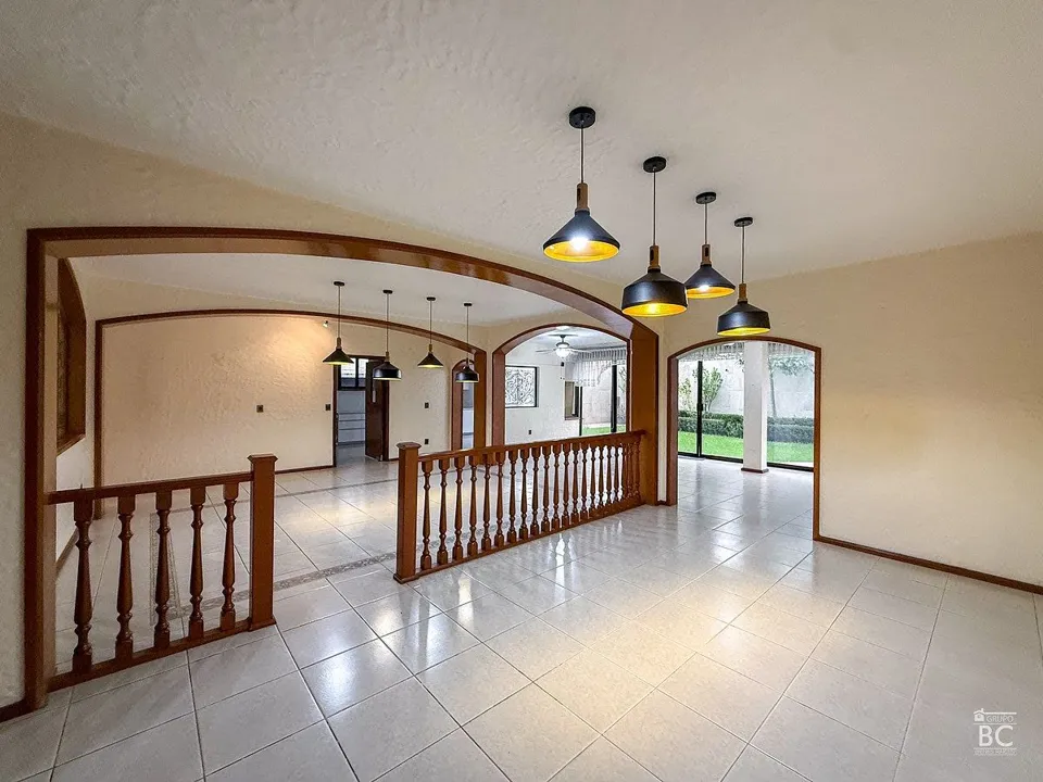 Foto 4 de Casa en Venta en Valle Real | 4 Recámaras + Cuarto de Servicio | Coto Privado