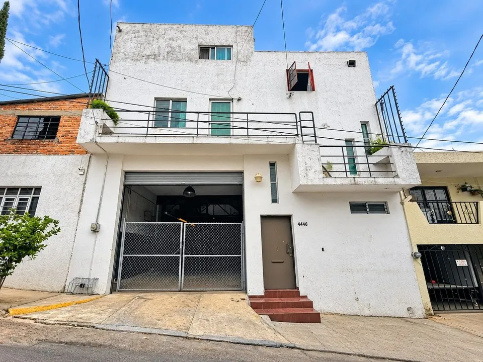 Bodega en Renta en Colonia El Carmen, a unas cuadras de Av. Colón