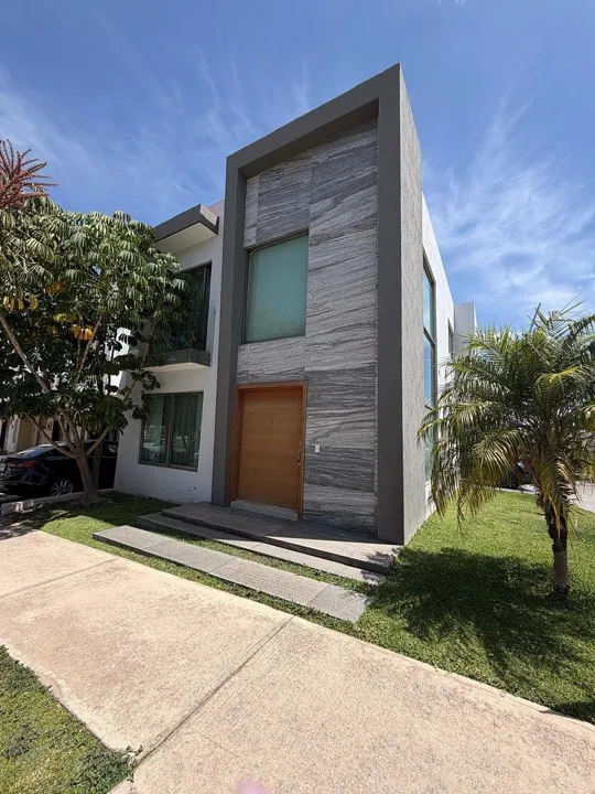 Casa en Venta en Capital Norte - Coto Manzanos 86