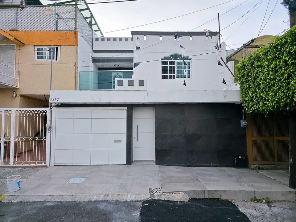 Casa en Venta en Santa Mónica, Guadalajara